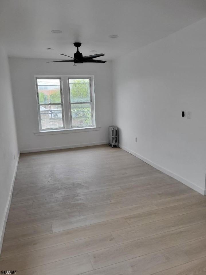 Market & Madison LLC. - Photo 4 of 6
