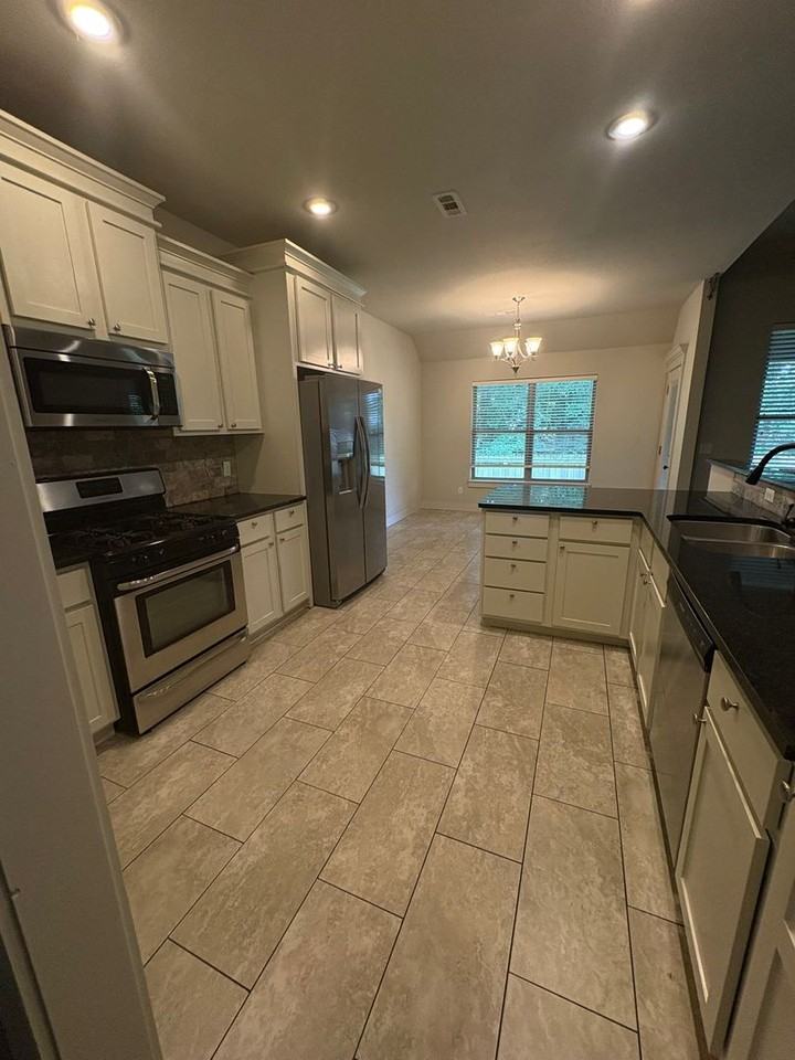 3607 Sw Picasso Blvd - Photo 2 of 9