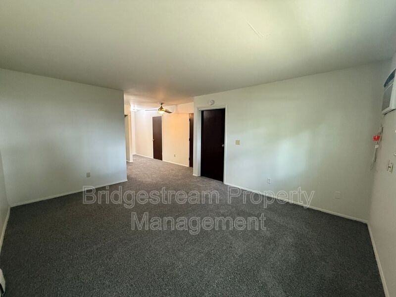 222 Sherman St - Photo 2 of 11