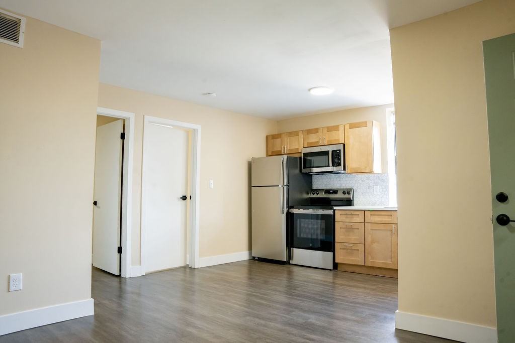 973-975 Mount Vernon Avenue - Photo 2 of 16