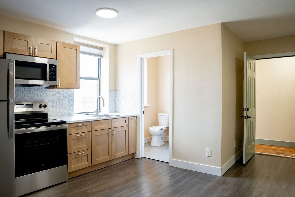 973-975 Mount Vernon Avenue - Photo 4 of 16