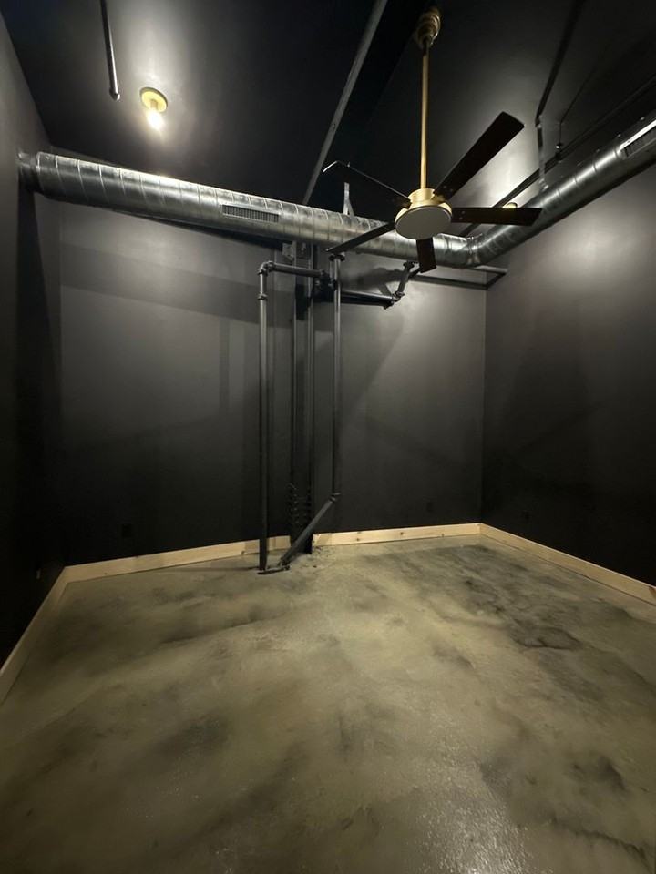 21 W Broadway #209 - Photo 4 of 6