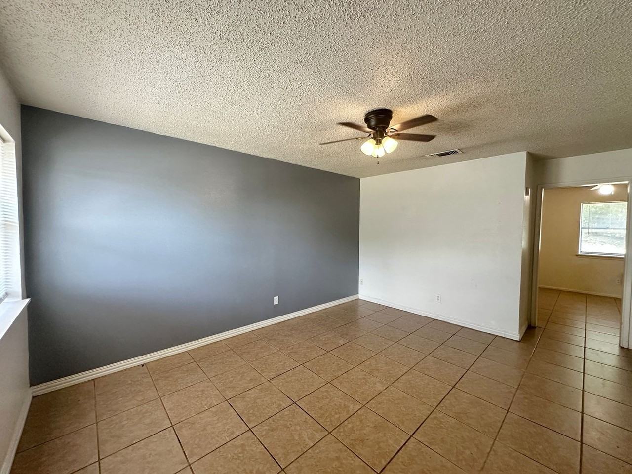 704 N 19th St - Photo 2 of 28