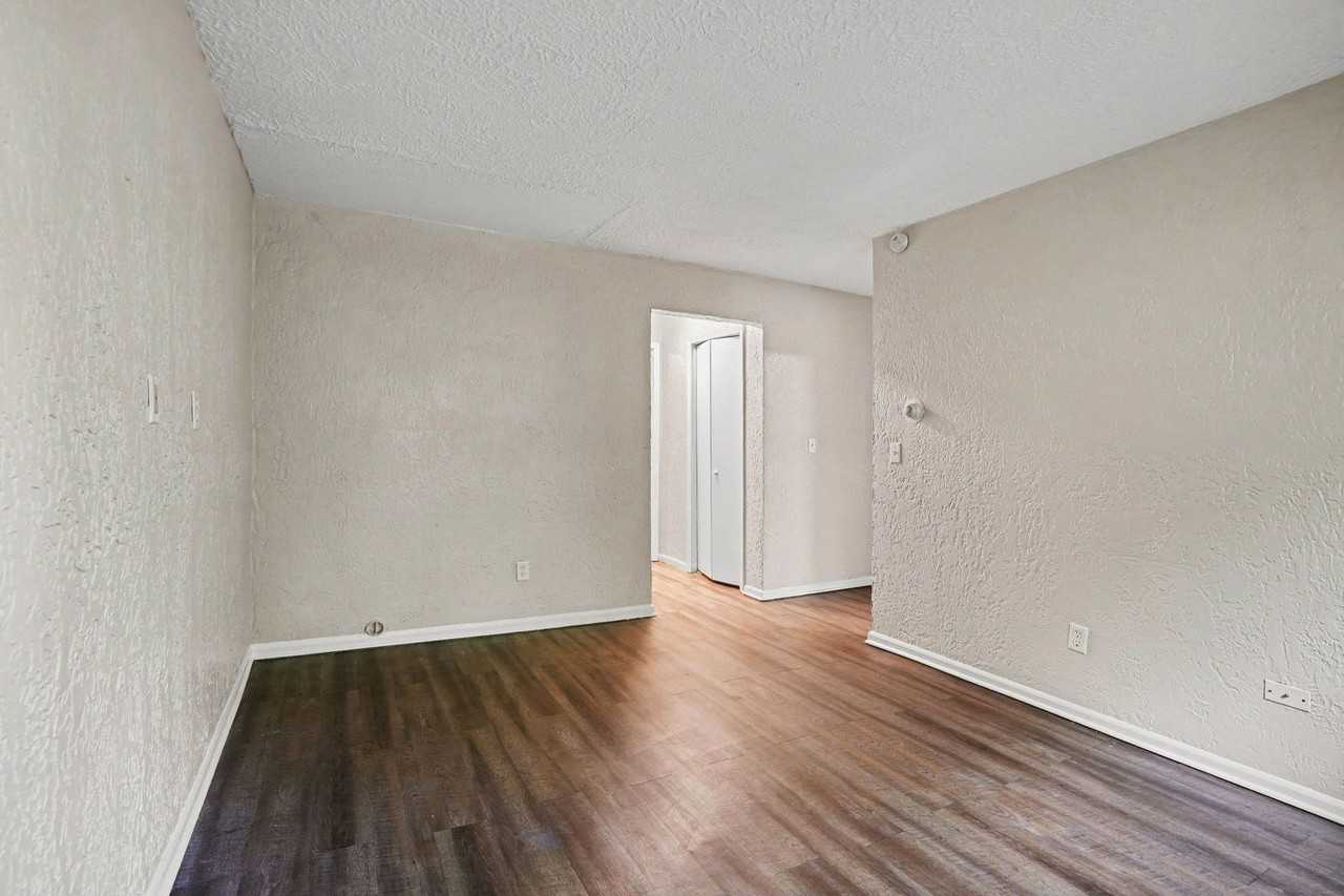 1313 Huntington Ave #2 - Photo 2 of 16