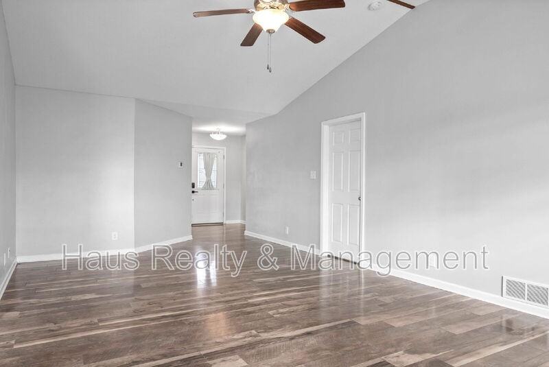 935 Hugh Hunter Rd - Photo 7 of 27