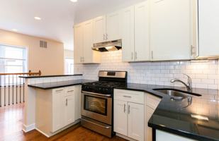 featured image of W Cornelia Ave & N Halsted St
