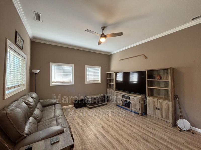 102 S 8th St - Photo 3 of 13