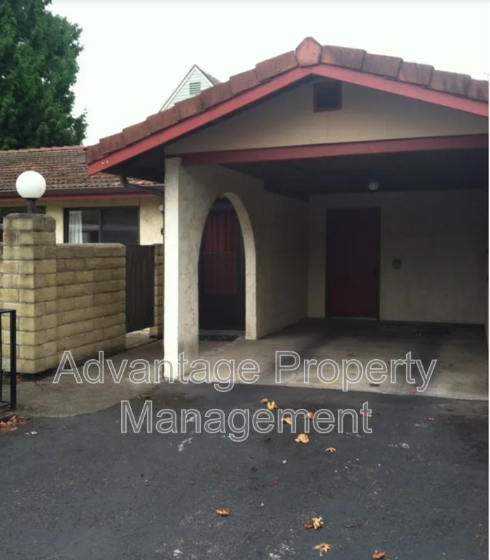 625 Nw 29th St - Photo 2 of 5