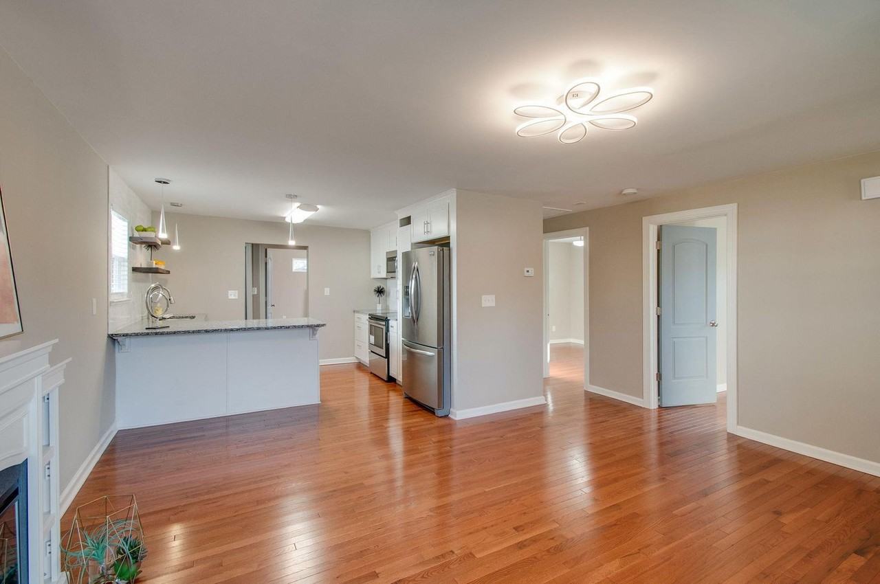 1618 14th Ave N - Photo 3 of 7