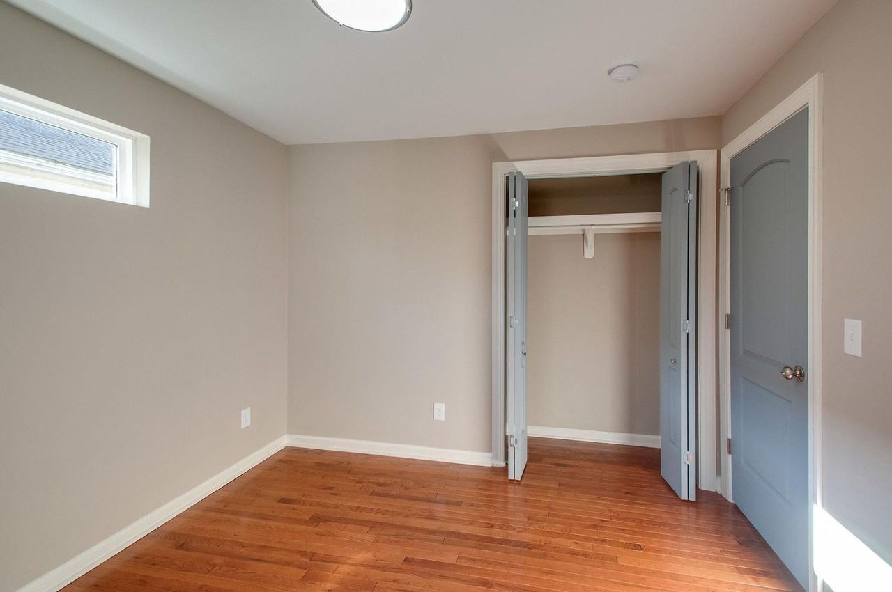 1618 14th Ave N - Photo 5 of 7