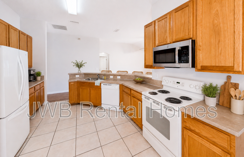 893 Oak Arbor Cir - Photo 4 of 32