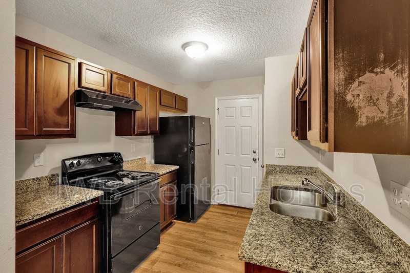 5658 Doeboy St - Photo 2 of 21