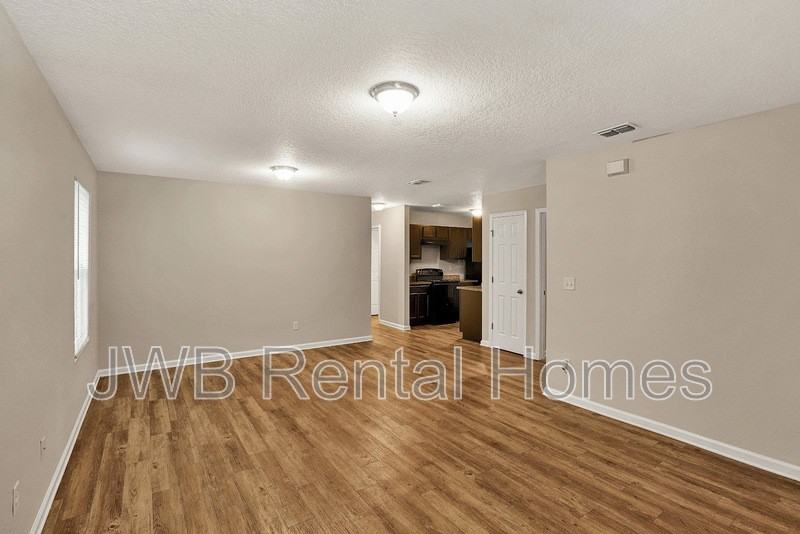 5658 Doeboy St - Photo 4 of 21