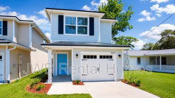 featured image of 8625 Cocoa Ave