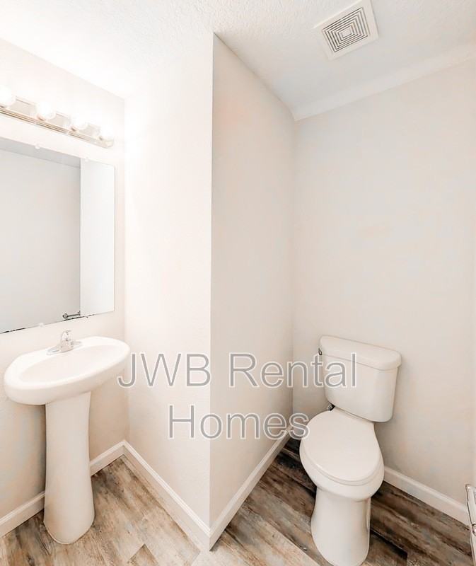 8625 Cocoa Ave - Photo 7 of 17
