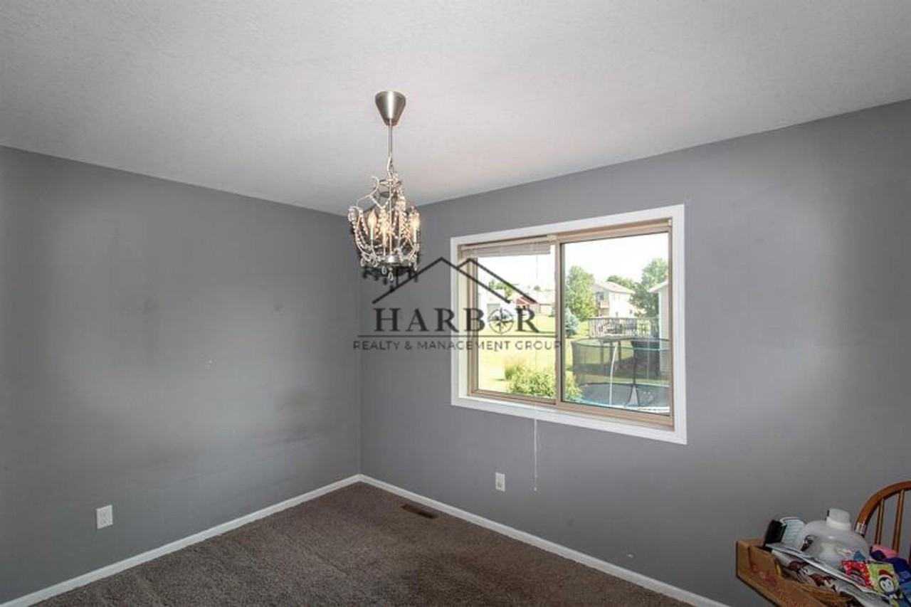 5385 Florence Dr Nw - Photo 7 of 16