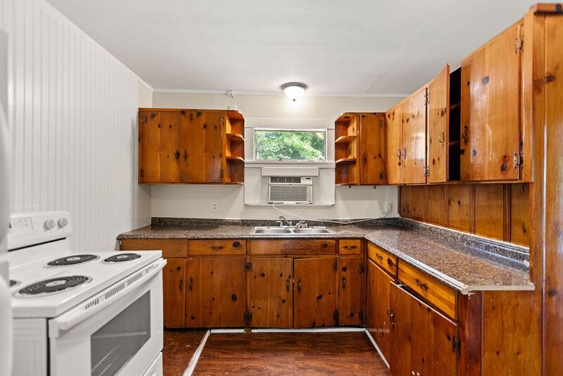 5808 Fountain Rd - Photo 3 of 10