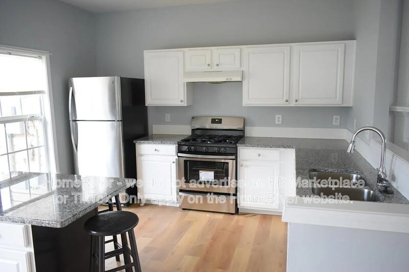913 Prestwyck Ct - Photo 2 of 14