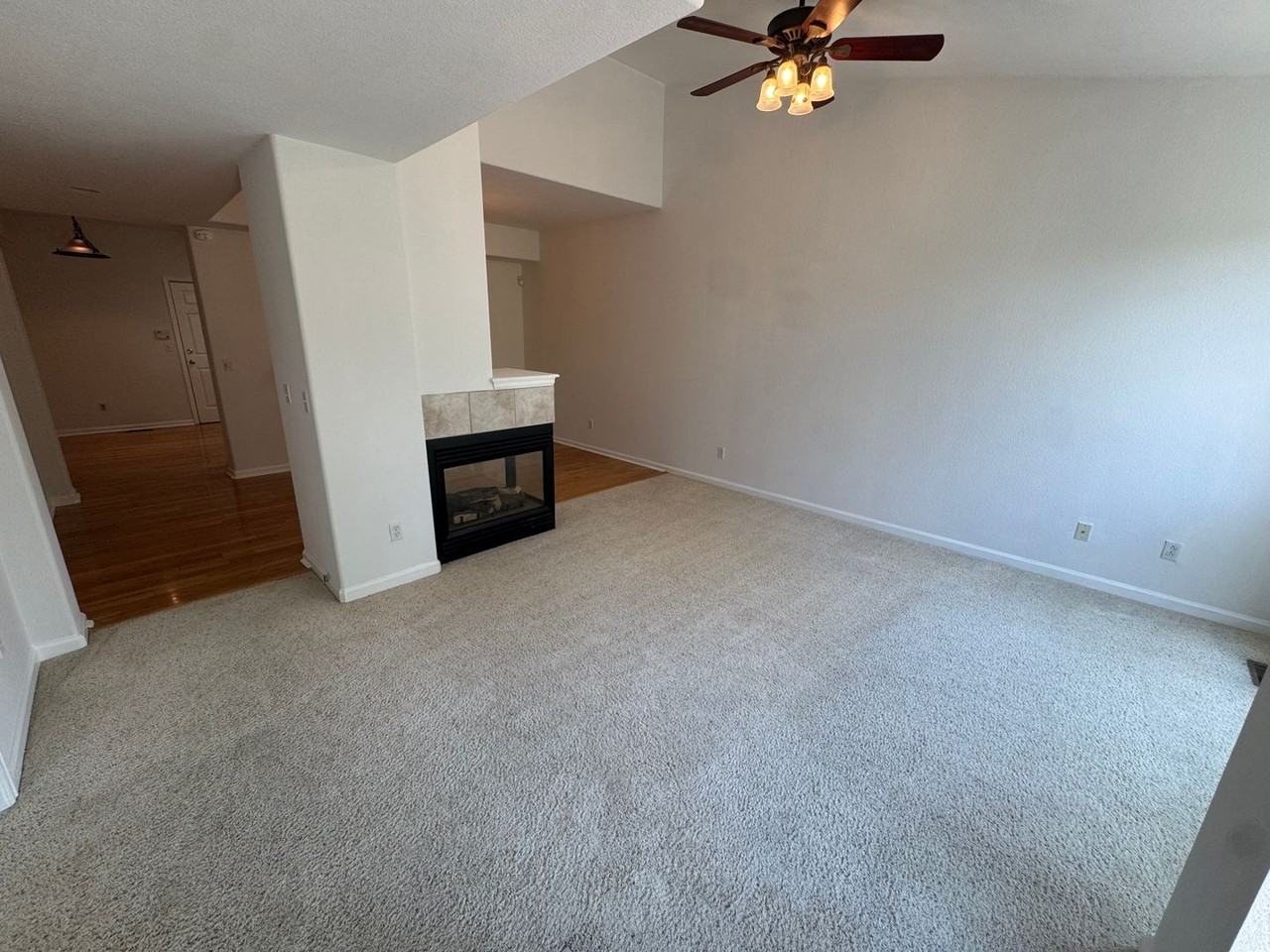 4505 S Auckland Ct - Photo 5 of 35