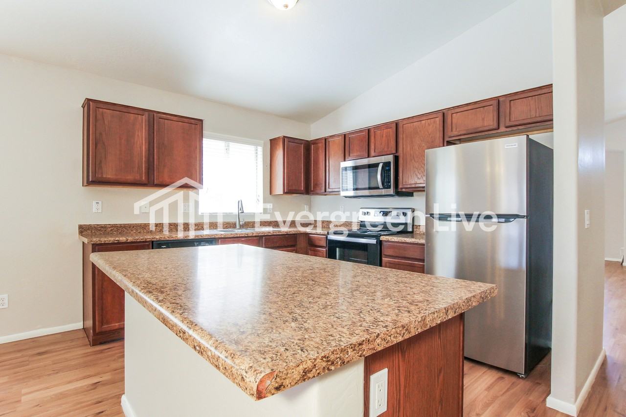 11148 W Campbell Ave - Photo 6 of 15