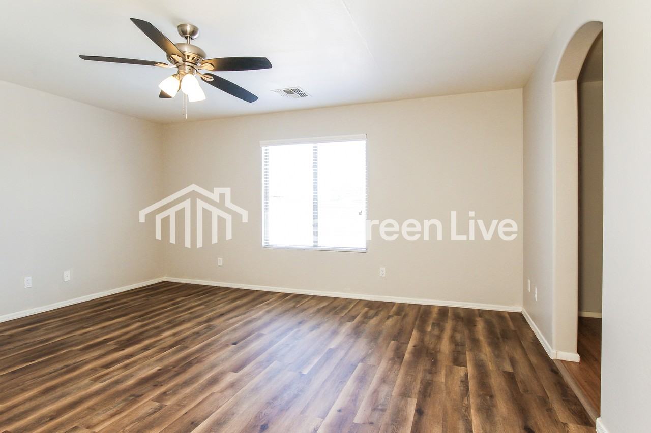 11148 W Campbell Ave - Photo 7 of 15