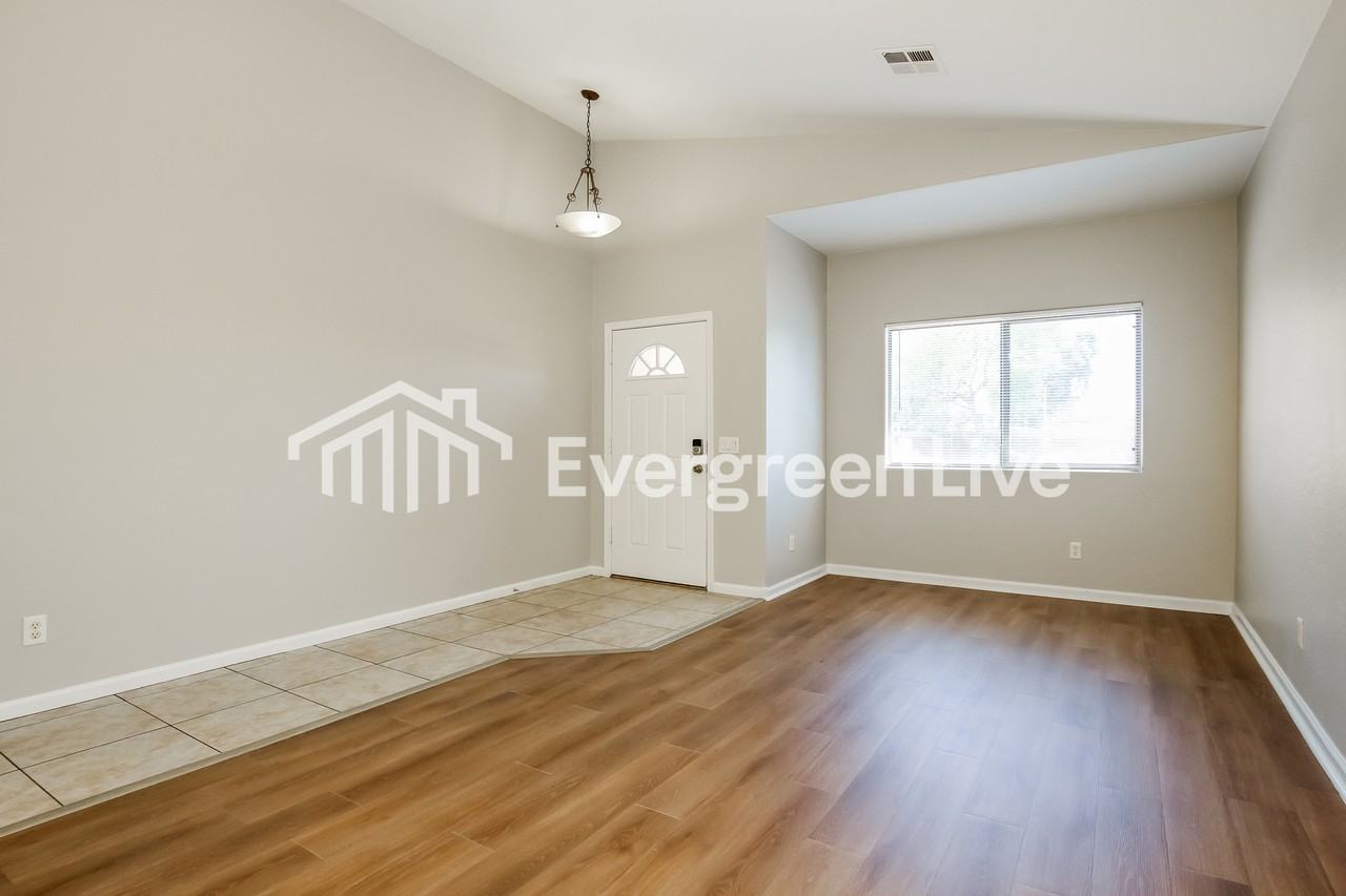 6038 N 68th Dr - Photo 3 of 15