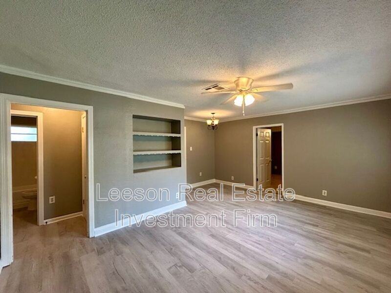 1101 James St - Photo 3 of 22