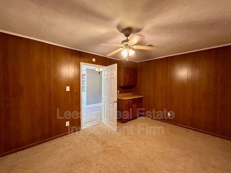 1101 James St - Photo 7 of 22