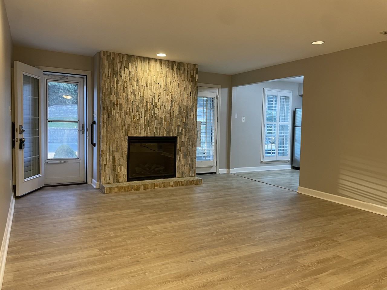 14443 Bantry Ln - Photo 2 of 18