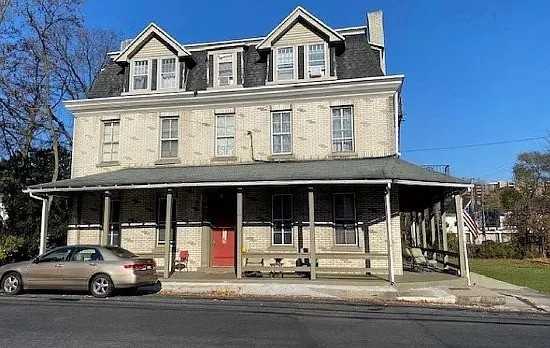2027 Reading Rd #3E