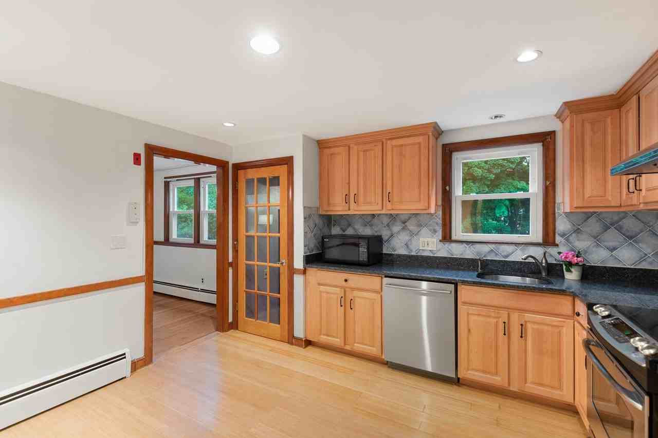 10 Cedar Ridge Drive - Photo 6 of 14