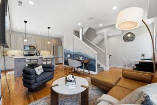 1731 Irving St - Photo 1 of 1