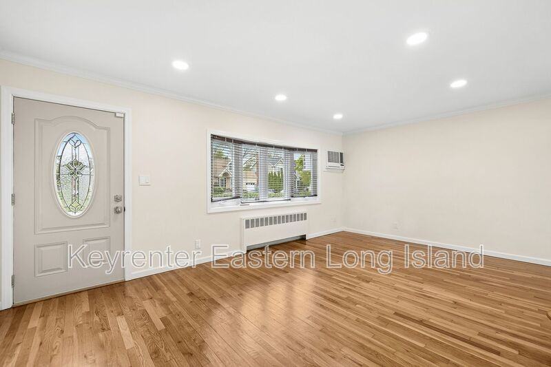 2 Dorset Ln - Photo 2 of 8