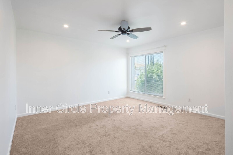 2225 Mount Whitney Dr - Photo 5 of 29