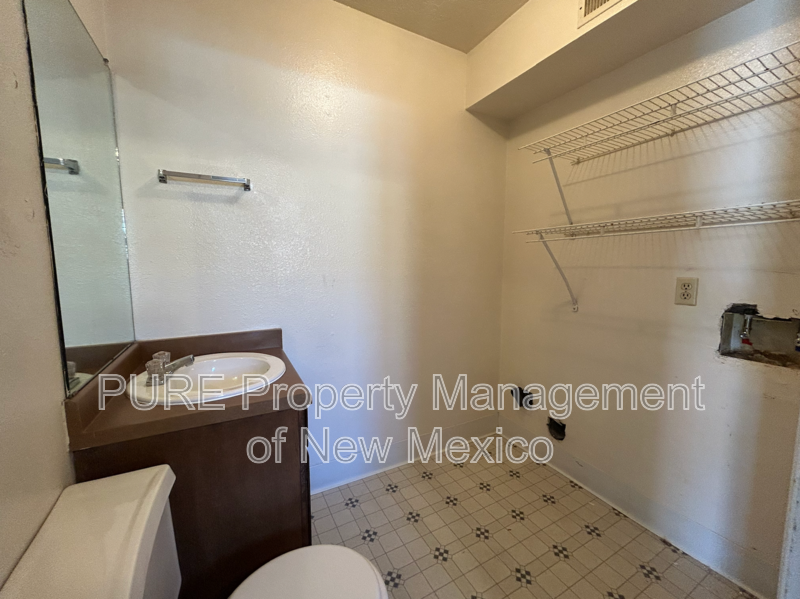 1706 E 23rd St #D - Photo 5 of 12