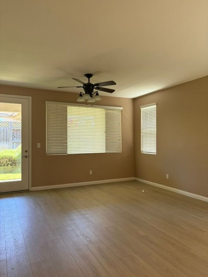 11713 Alton Manor Dr - Photo 2 of 17