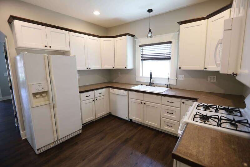 129 Diamond Ave Se - Photo 3 of 11