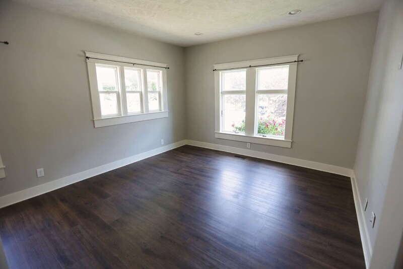 129 Diamond Ave Se - Photo 5 of 11