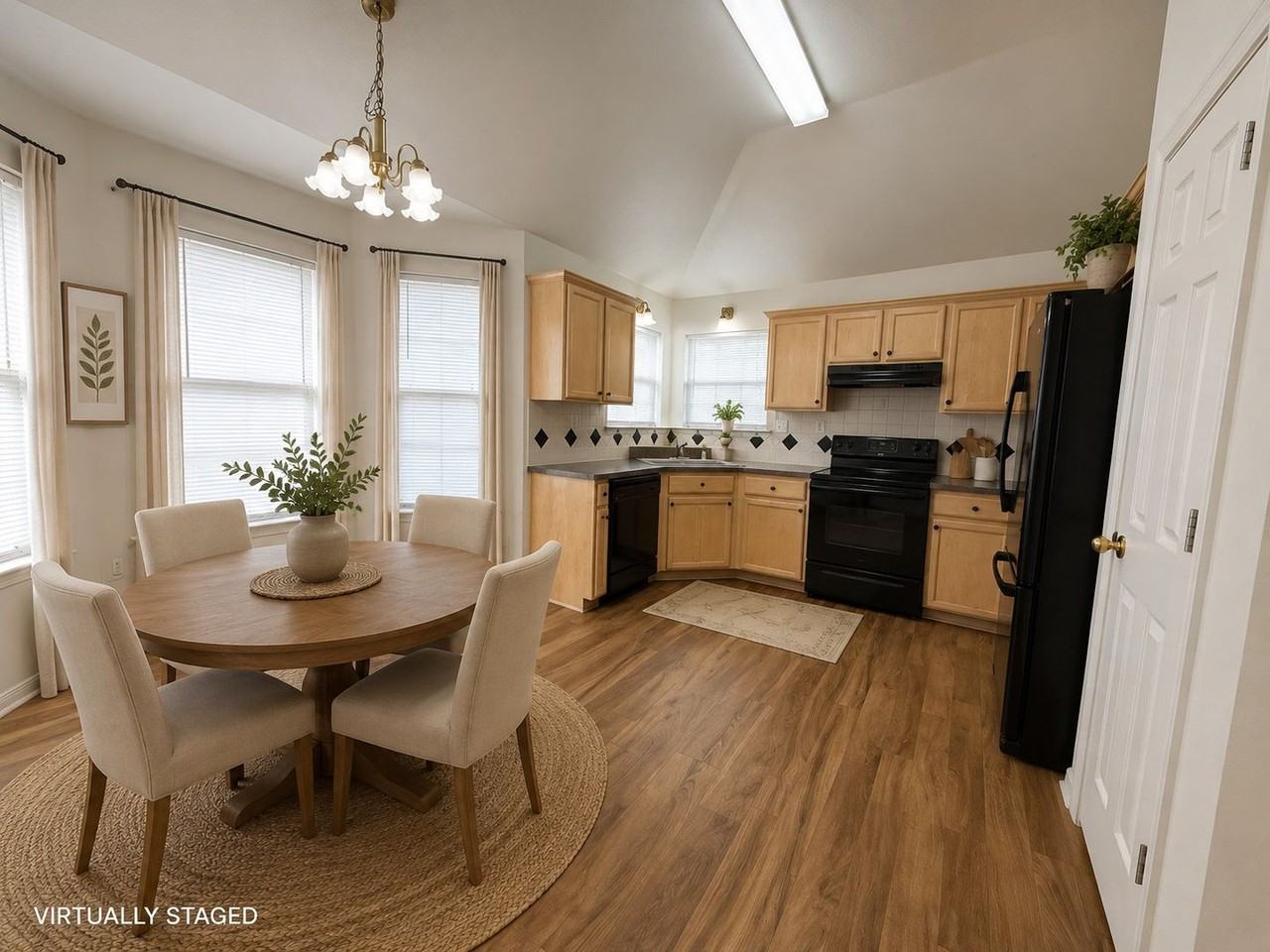 4600 Steamboat Springs Dr - Photo 3 of 9