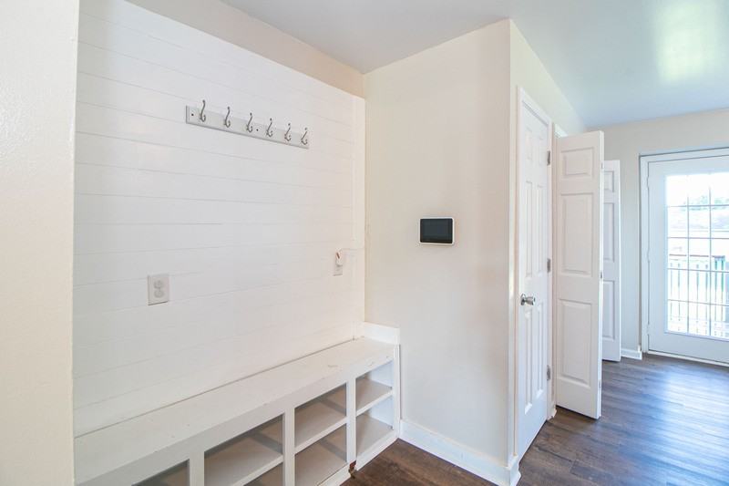 529 Indian Ave - Photo 5 of 21