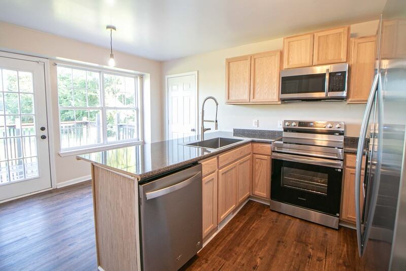 529 Indian Ave - Photo 6 of 21