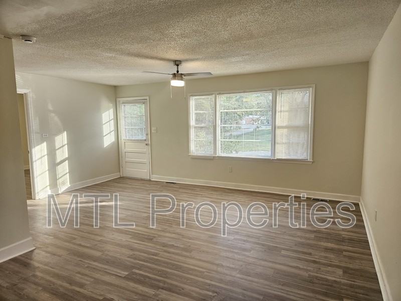 1445 Pine Spring St - Photo 2 of 7