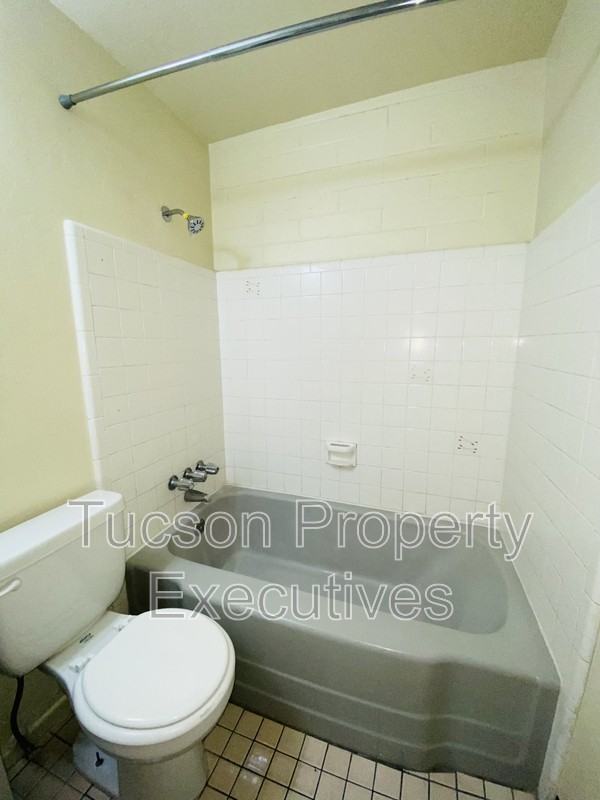 3131 N Treat Ave - Photo 7 of 18