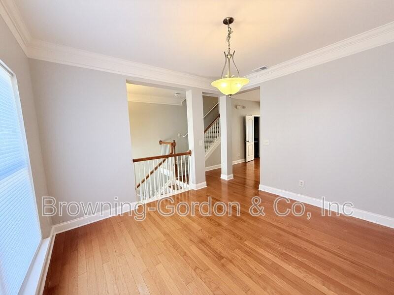 1057 Woodbury Falls Dr - Photo 2 of 22