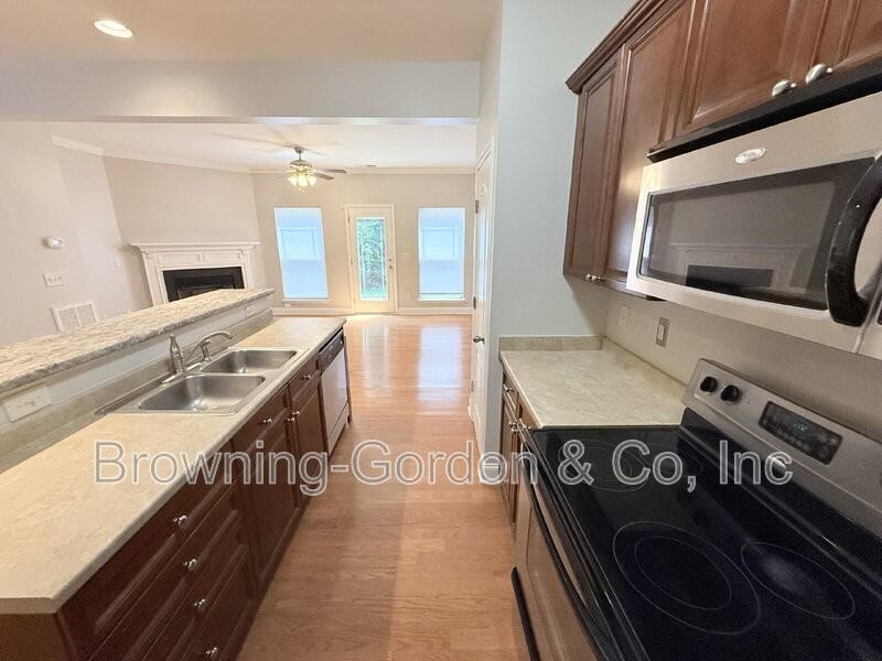 1057 Woodbury Falls Dr - Photo 7 of 22