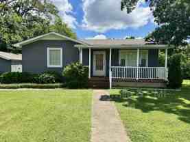 300 Shady Oak Dr - Photo 1 of 1
