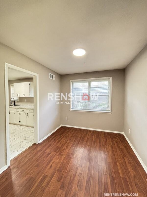 2310 Theda Ave - Photo 3 of 24