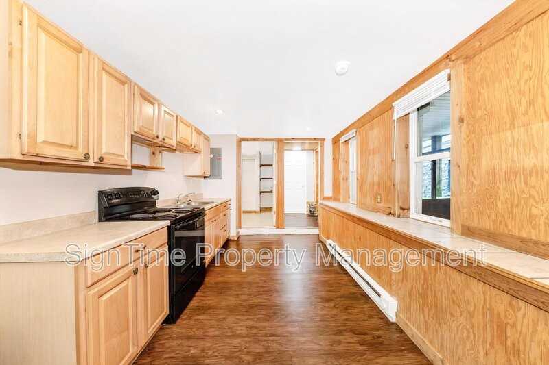 306 N Potomac St - Photo 4 of 15