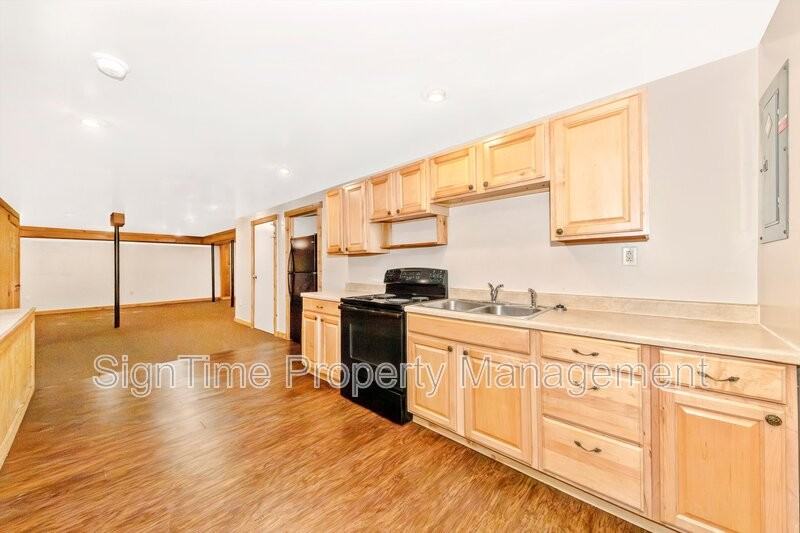 306 N Potomac St - Photo 7 of 15