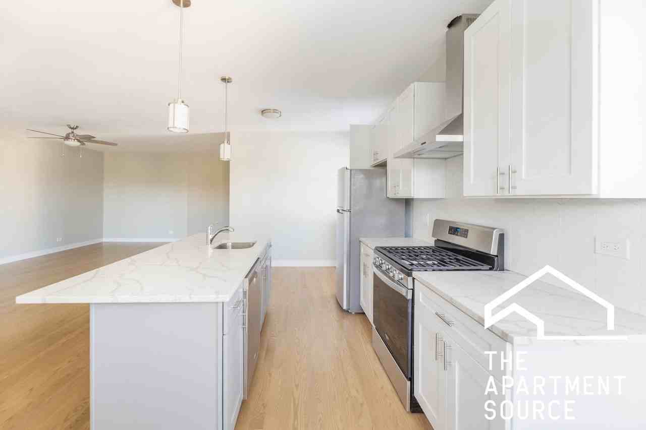 3929 N Keeler Ave #3S - Photo 2 of 13